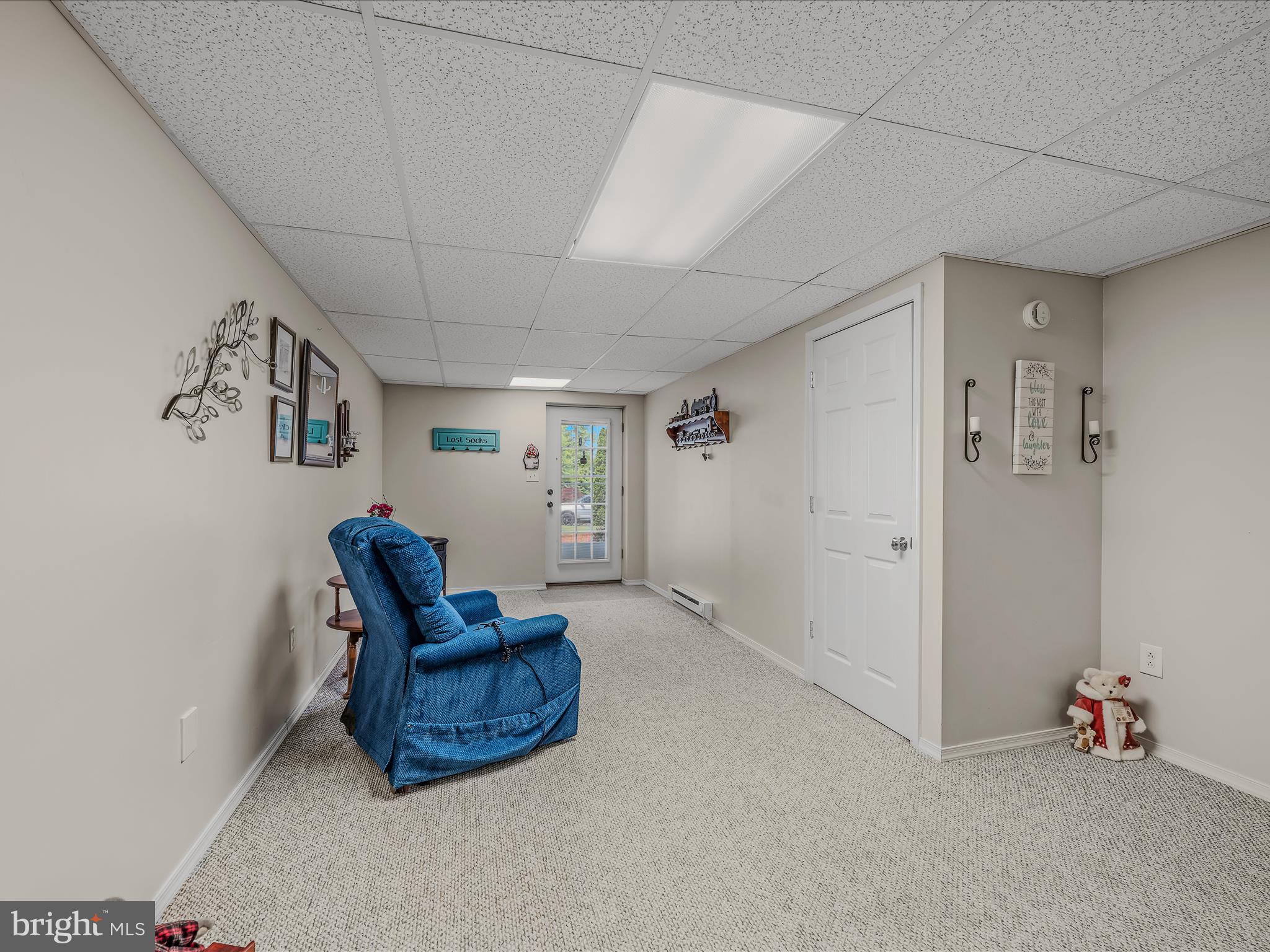 WHISPERING FALLS - Residential