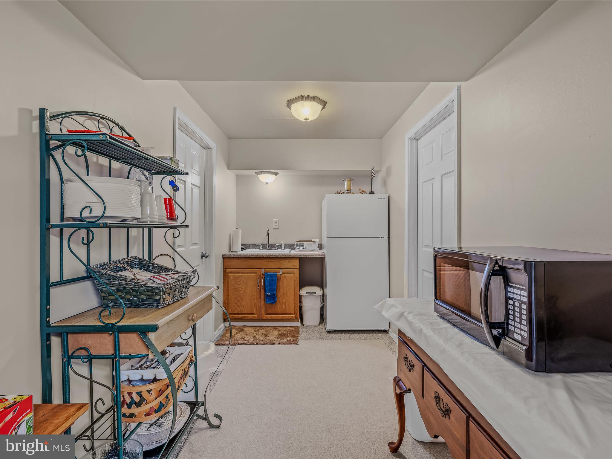 WHISPERING FALLS - Residential