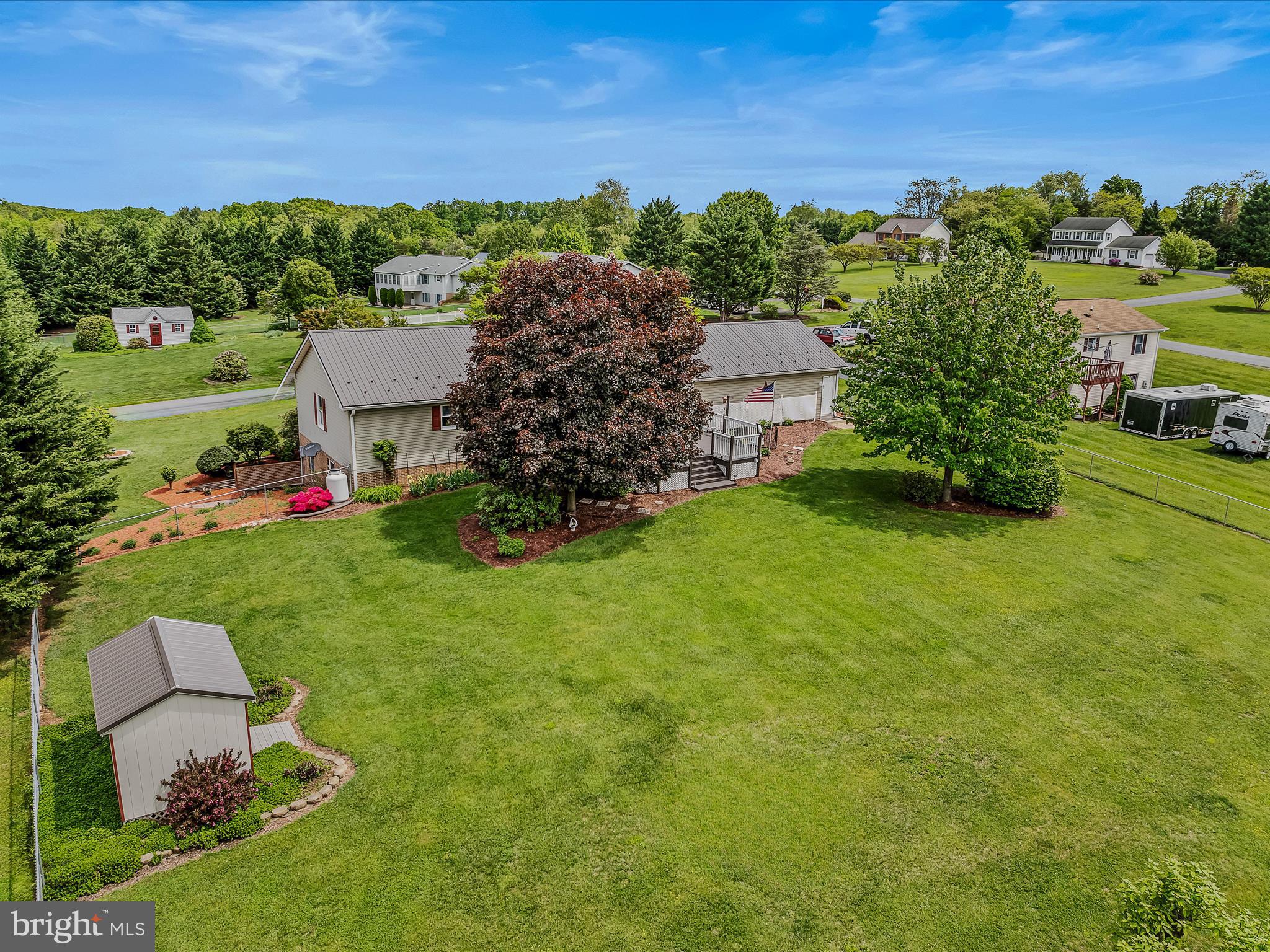 WHISPERING FALLS - Residential