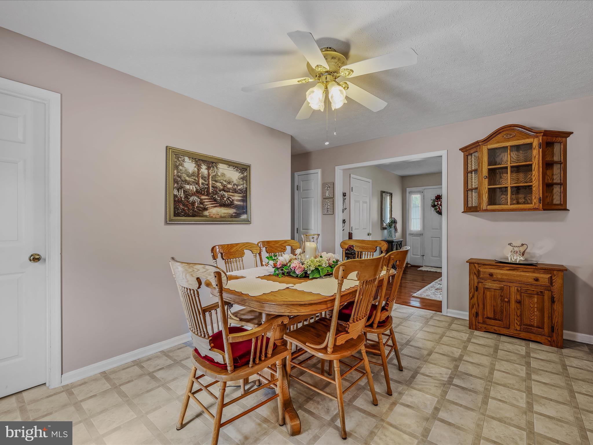 WHISPERING FALLS - Residential