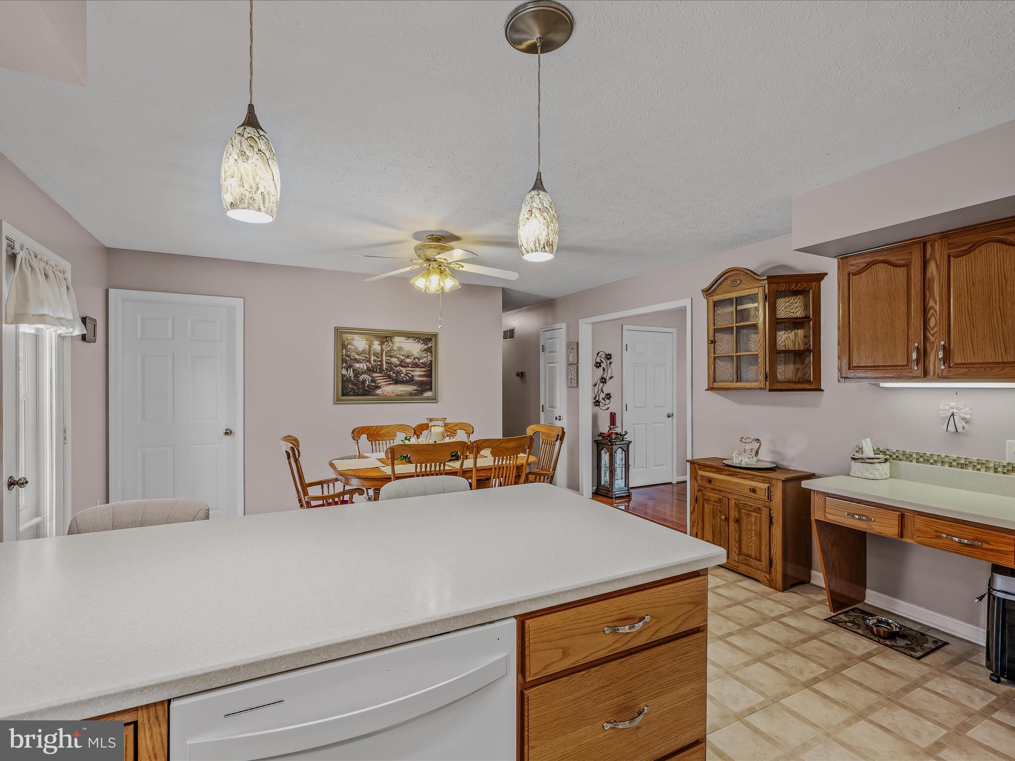 WHISPERING FALLS - Residential