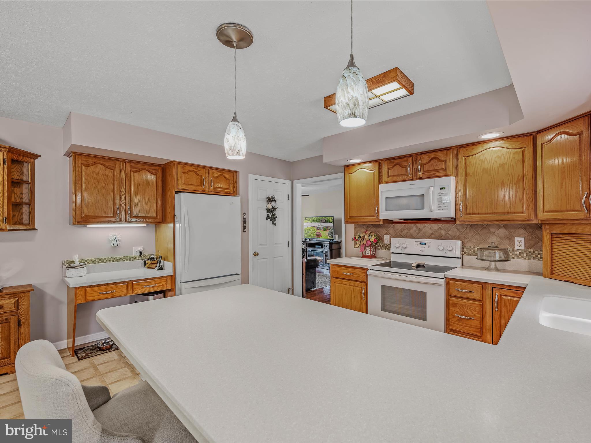 WHISPERING FALLS - Residential