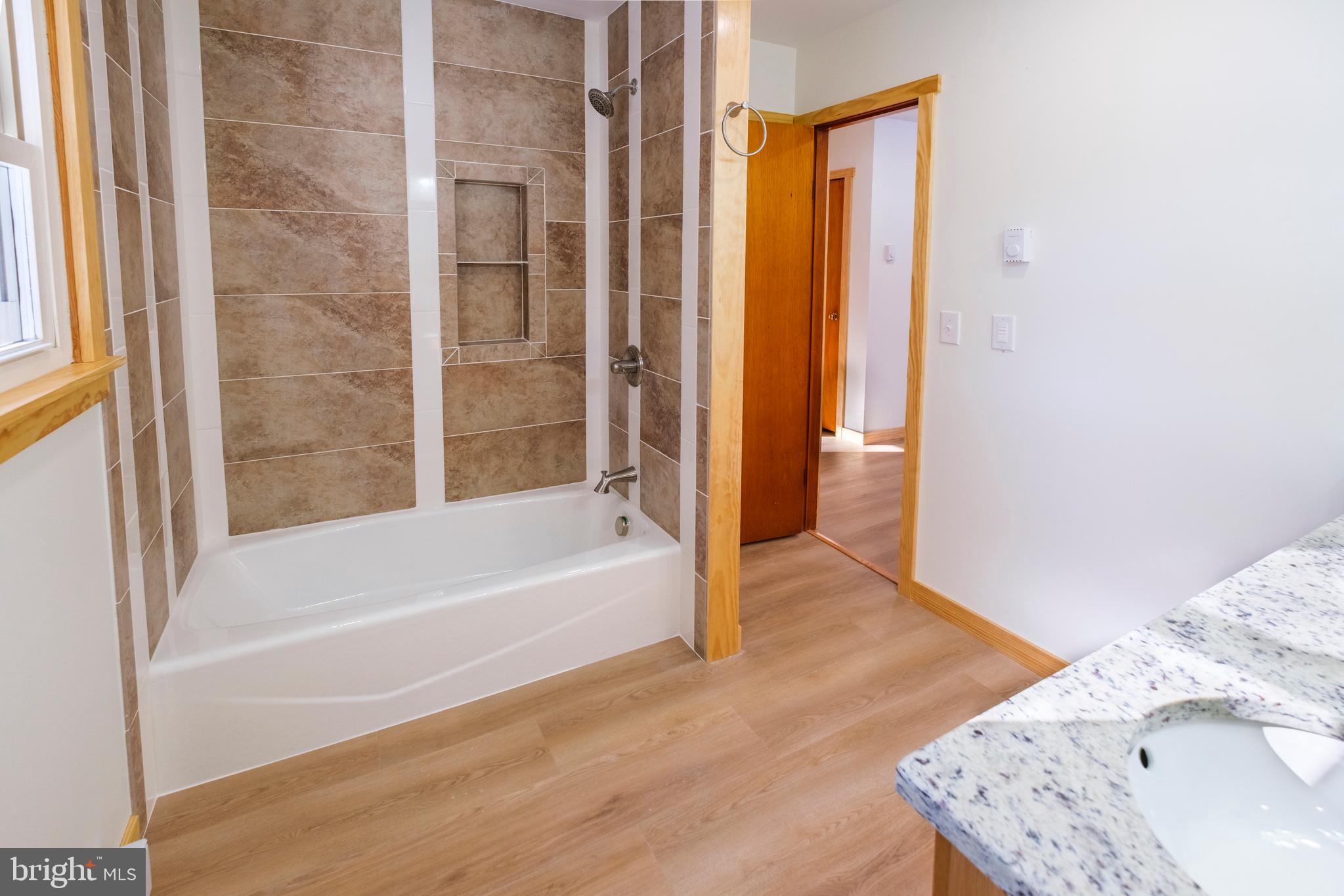 LEMONT - Residential