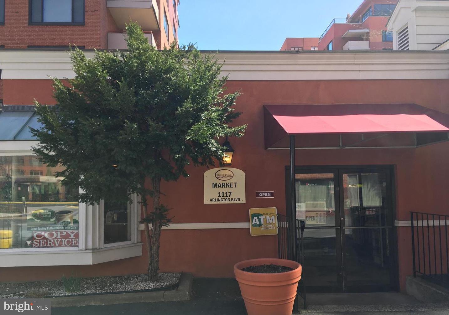 RIVER PLACE EAST - Residential Lease