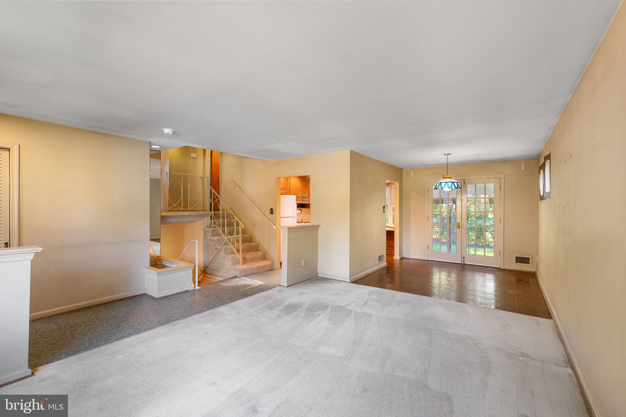 CARROLL KNOLLS - Residential