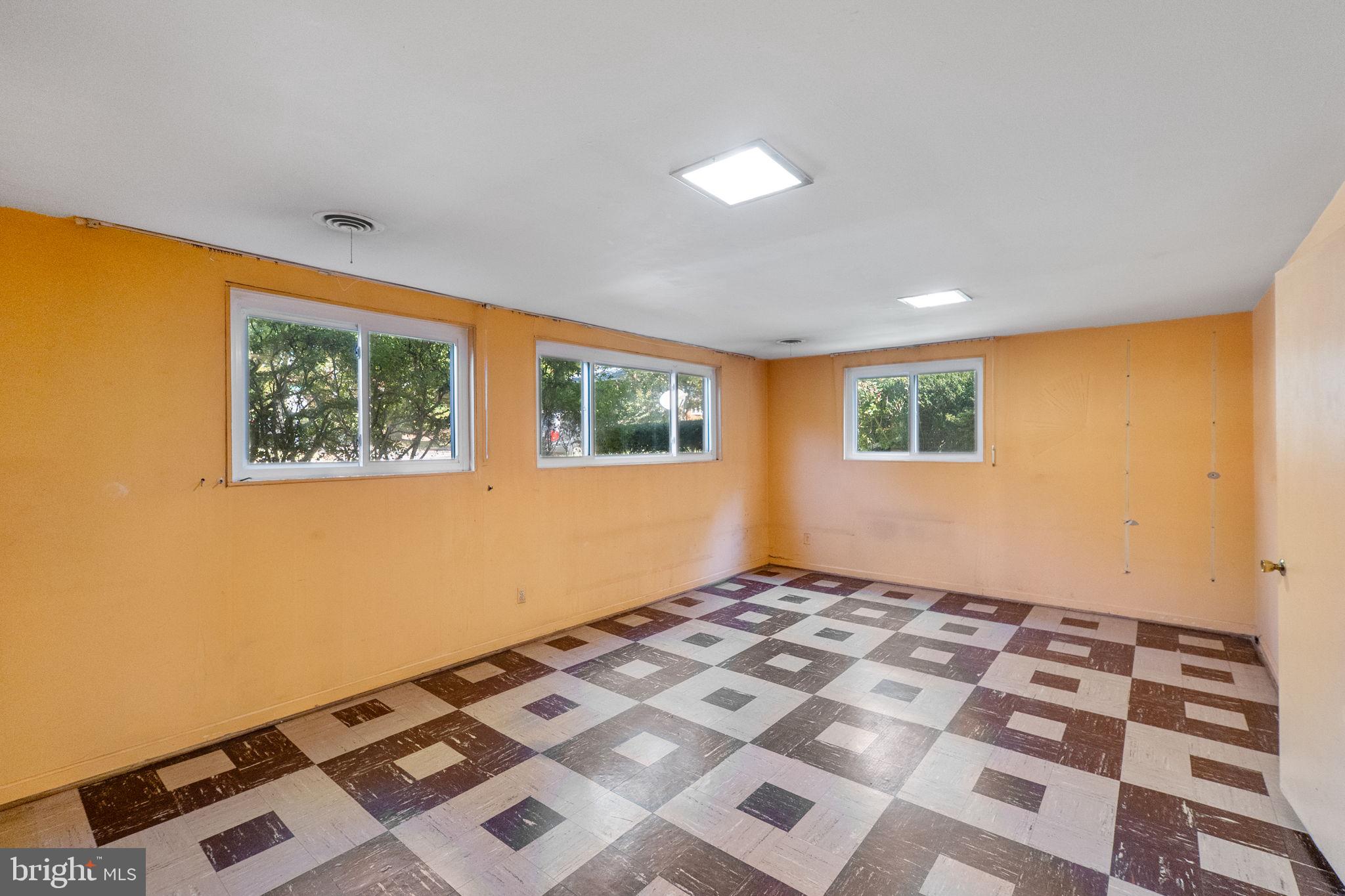 CARROLL KNOLLS - Residential