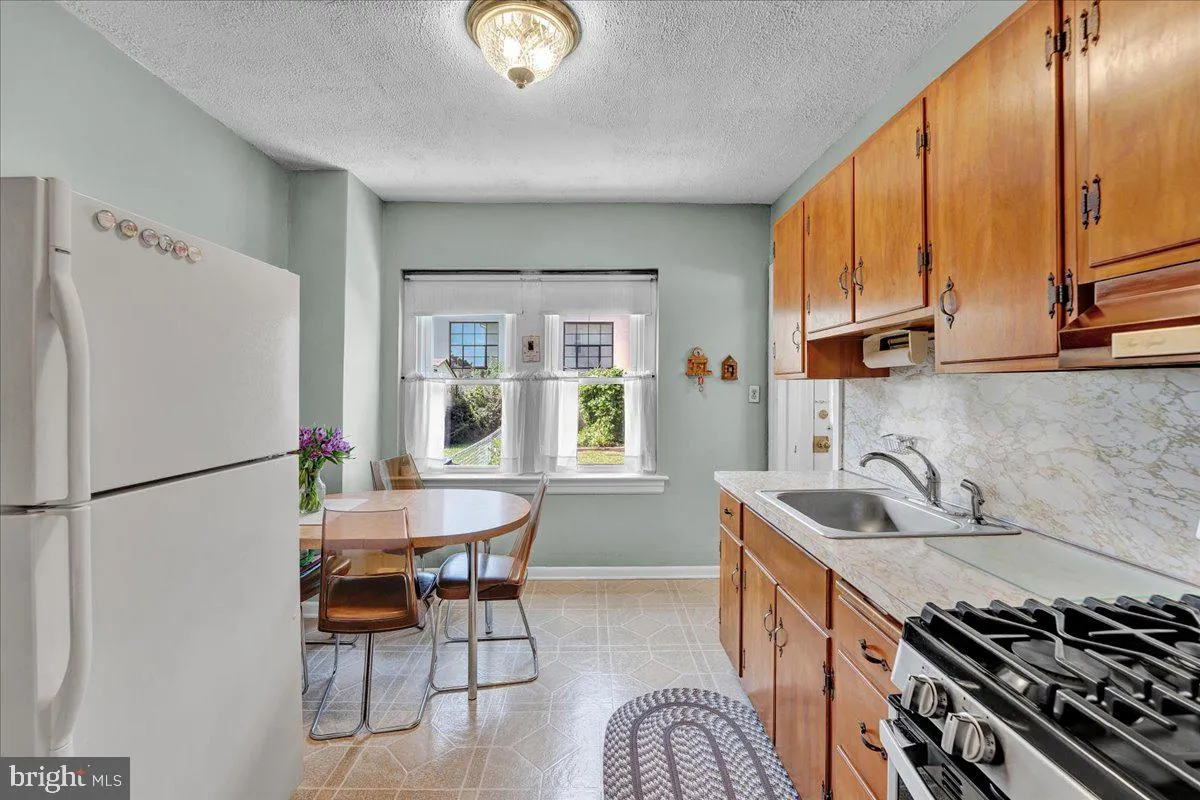 Ambler, Pennsylvania 19002, United States, 3 Bedrooms Bedrooms, ,2 BathroomsBathrooms,Residential,Pending,181220