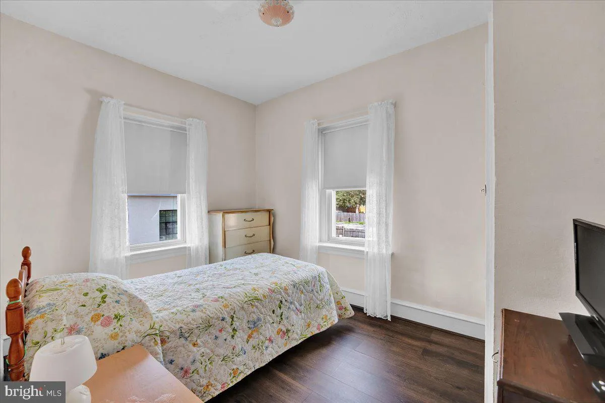 Ambler, Pennsylvania 19002, United States, 3 Bedrooms Bedrooms, ,2 BathroomsBathrooms,Residential,Pending,181220