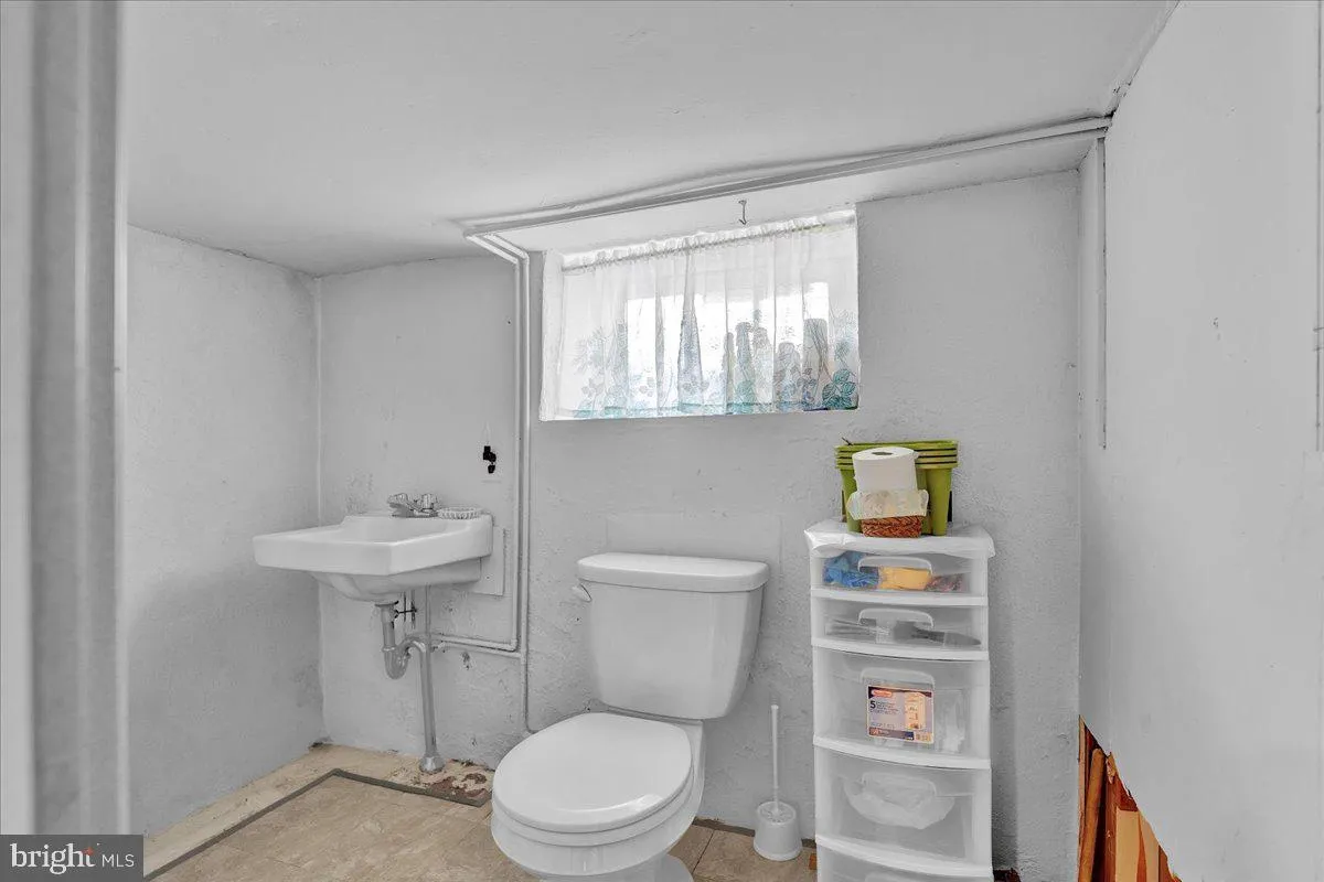 Ambler, Pennsylvania 19002, United States, 3 Bedrooms Bedrooms, ,2 BathroomsBathrooms,Residential,Pending,181220