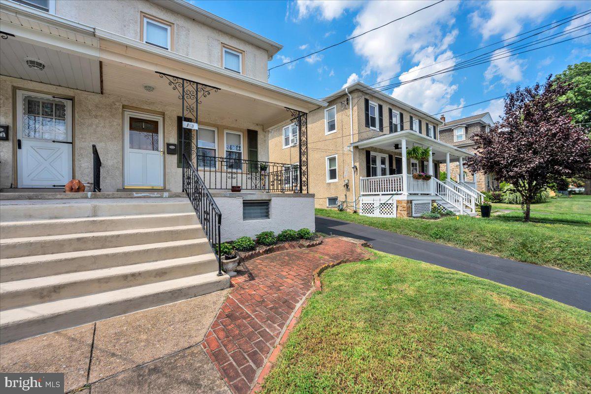 123 GREENWOOD AVENUE
