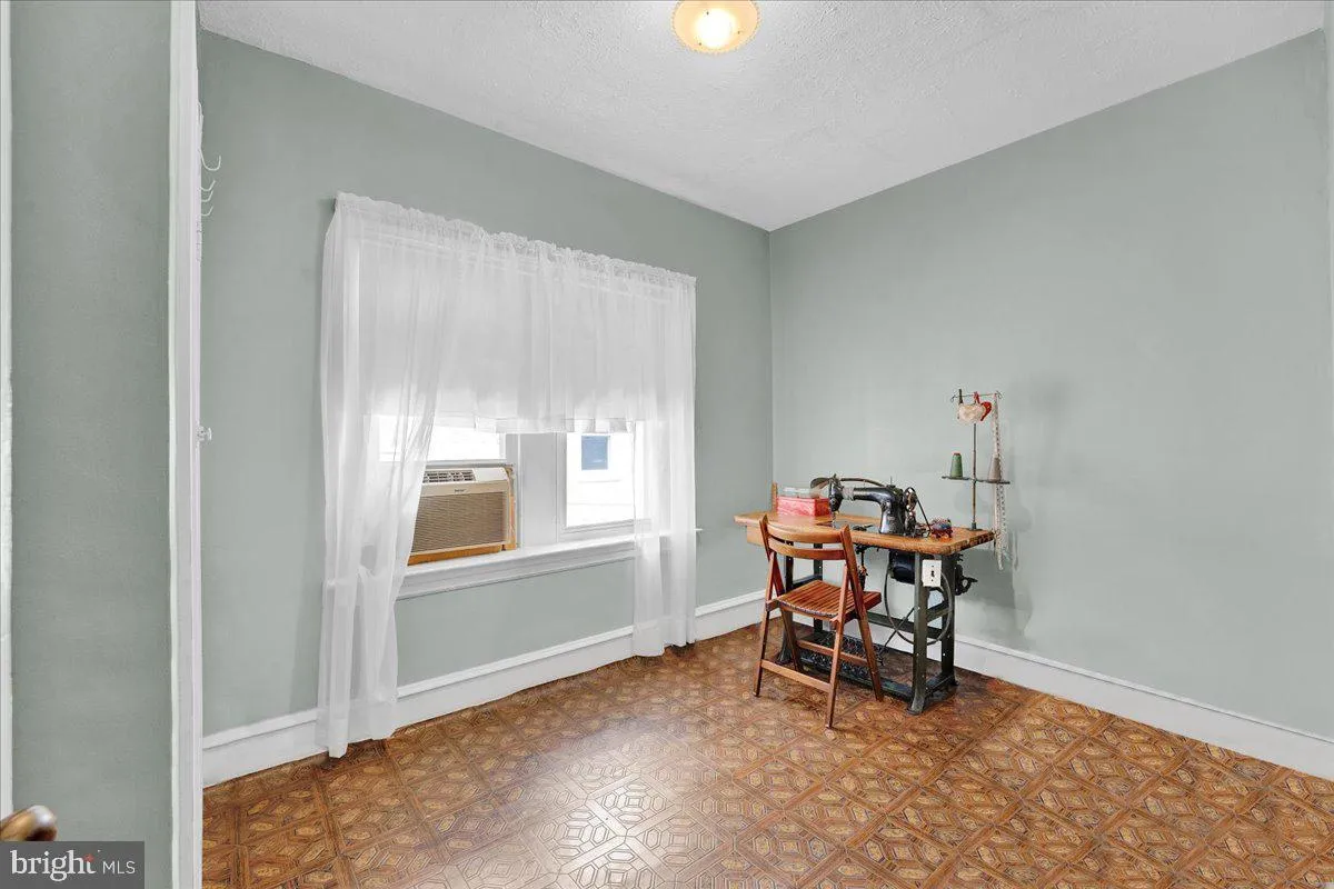 Ambler, Pennsylvania 19002, United States, 3 Bedrooms Bedrooms, ,2 BathroomsBathrooms,Residential,Pending,181220