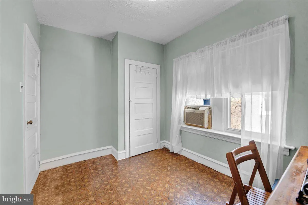 Ambler, Pennsylvania 19002, United States, 3 Bedrooms Bedrooms, ,2 BathroomsBathrooms,Residential,Pending,181220