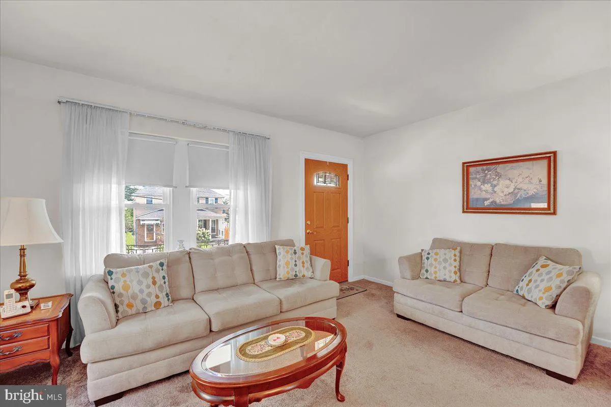 Ambler, Pennsylvania 19002, United States, 3 Bedrooms Bedrooms, ,2 BathroomsBathrooms,Residential,Pending,181220