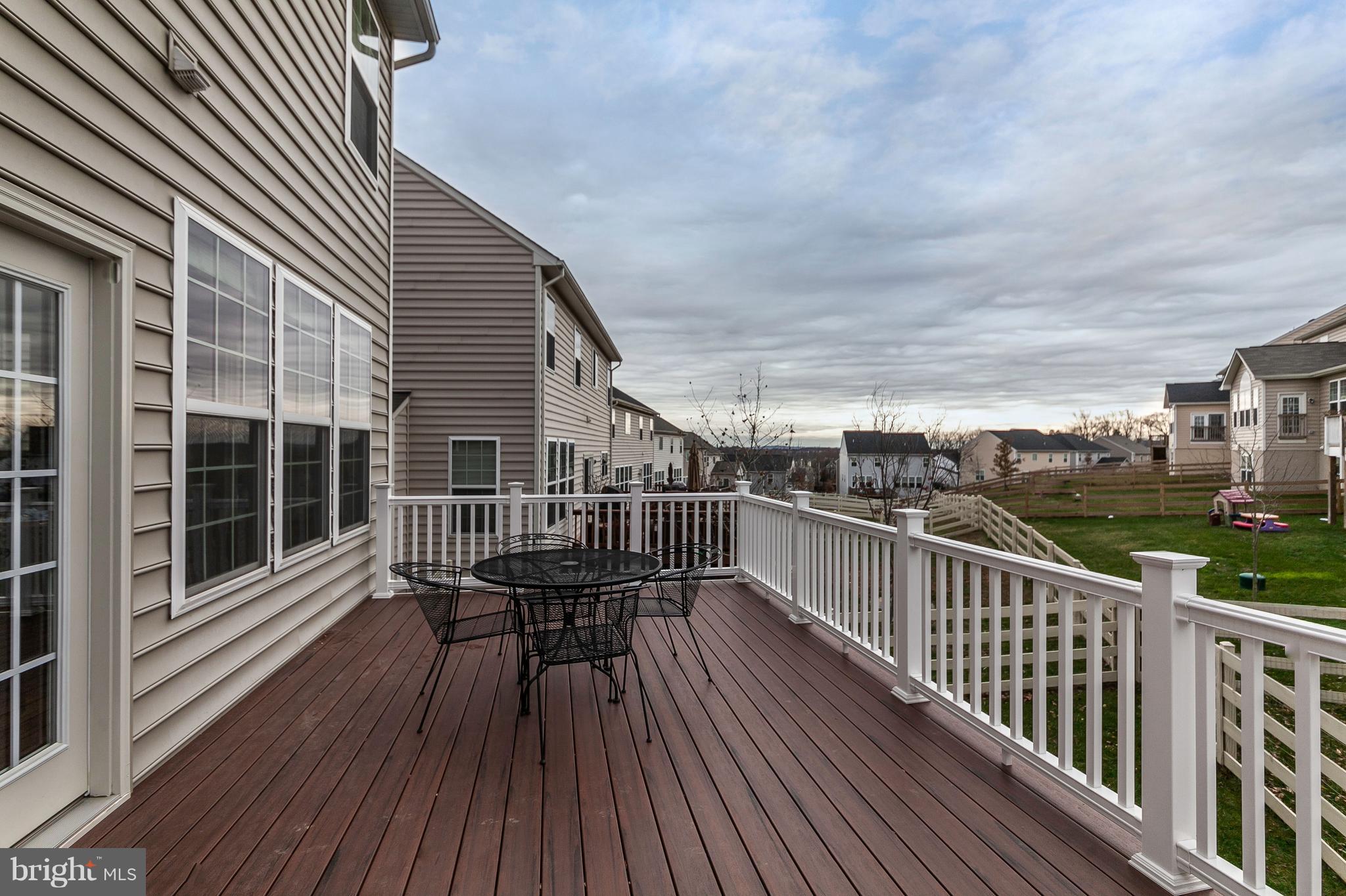 MOUNTAIN VALLEY - Residential