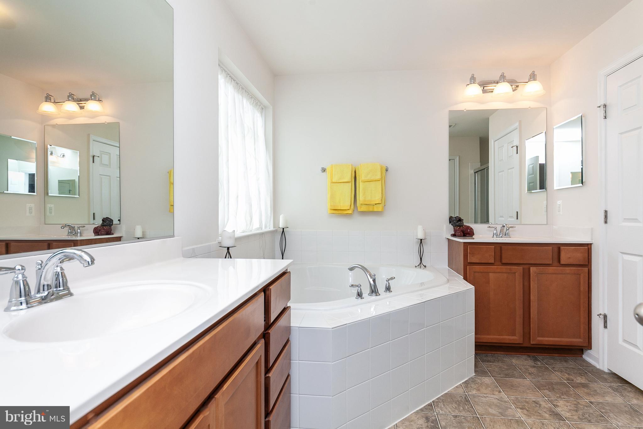 MOUNTAIN VALLEY - Residential