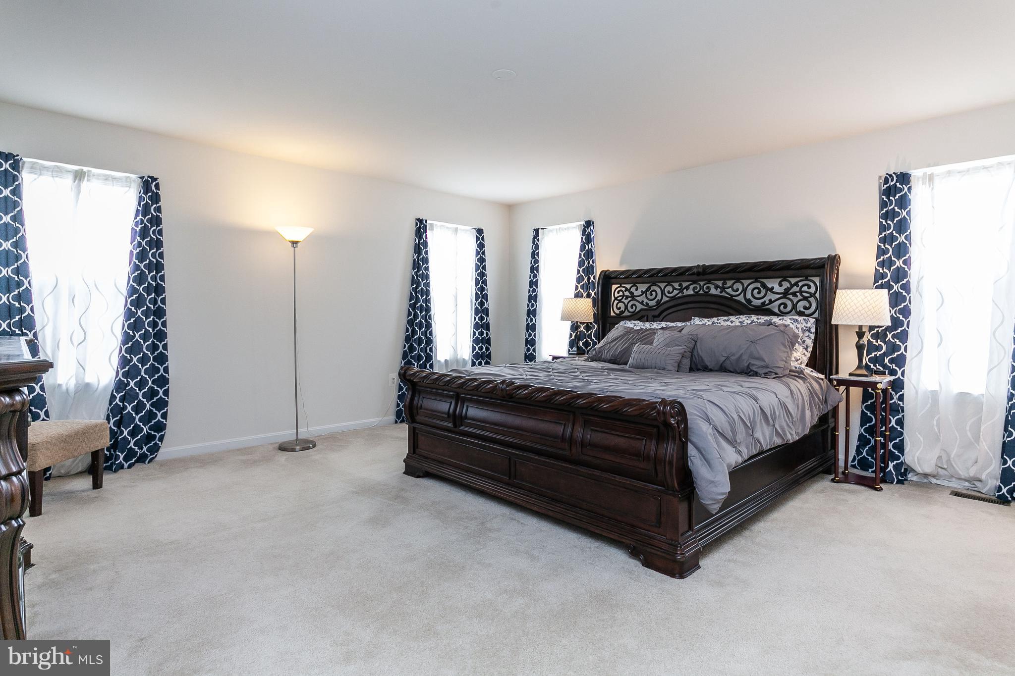 MOUNTAIN VALLEY - Residential