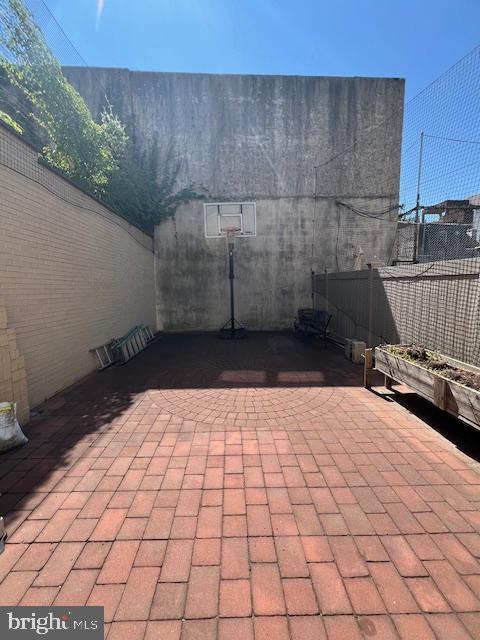 CHINATOWN - Residential Lease