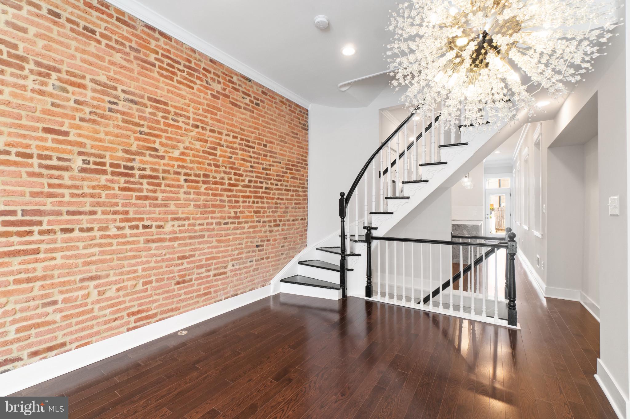 BUTCHERS HILL - Residential