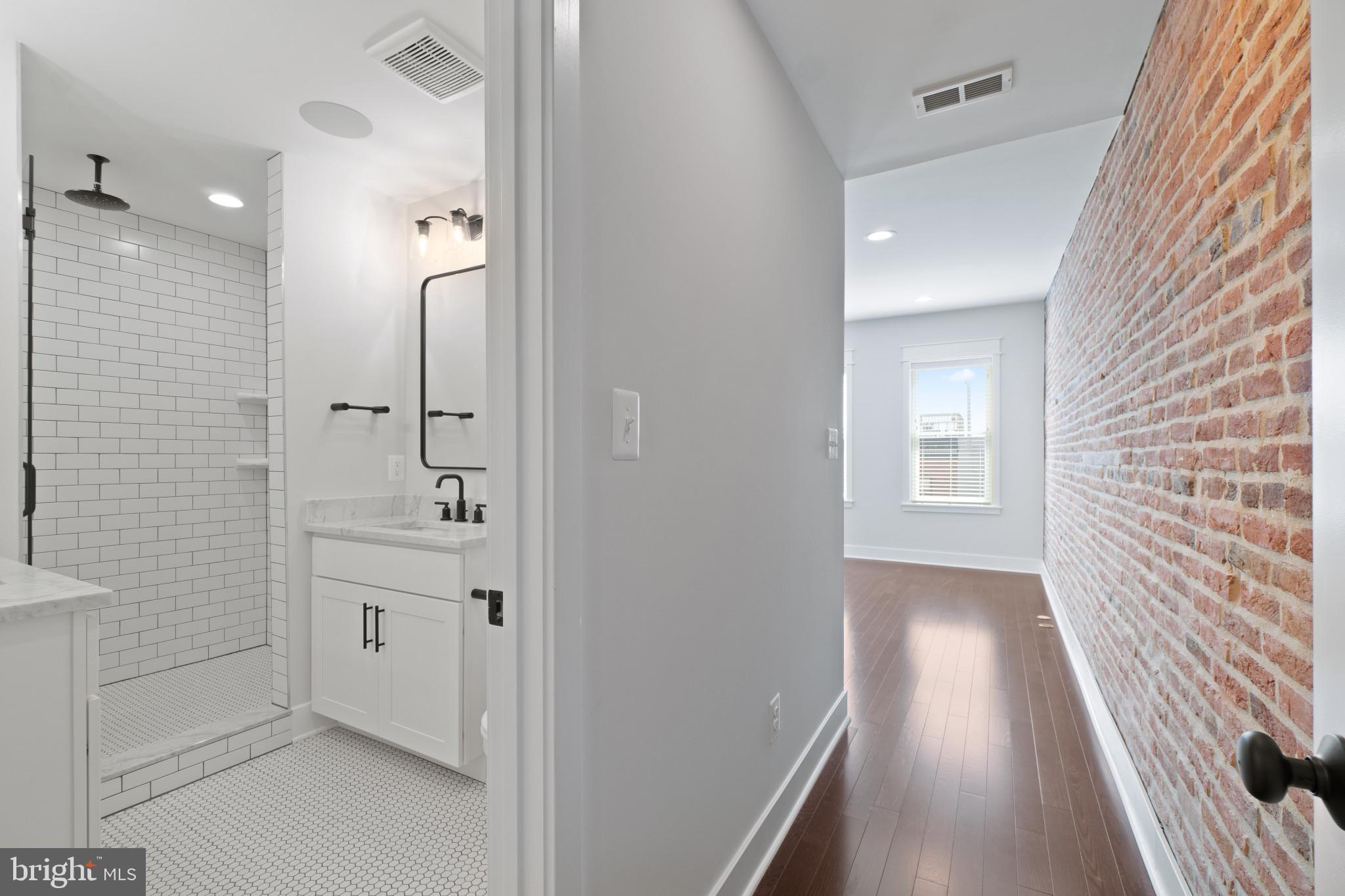 BUTCHERS HILL - Residential