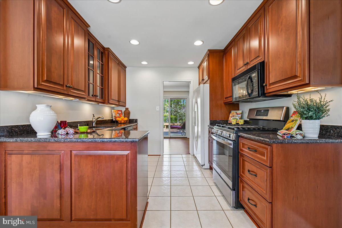 TYSONS GREEN - Residential