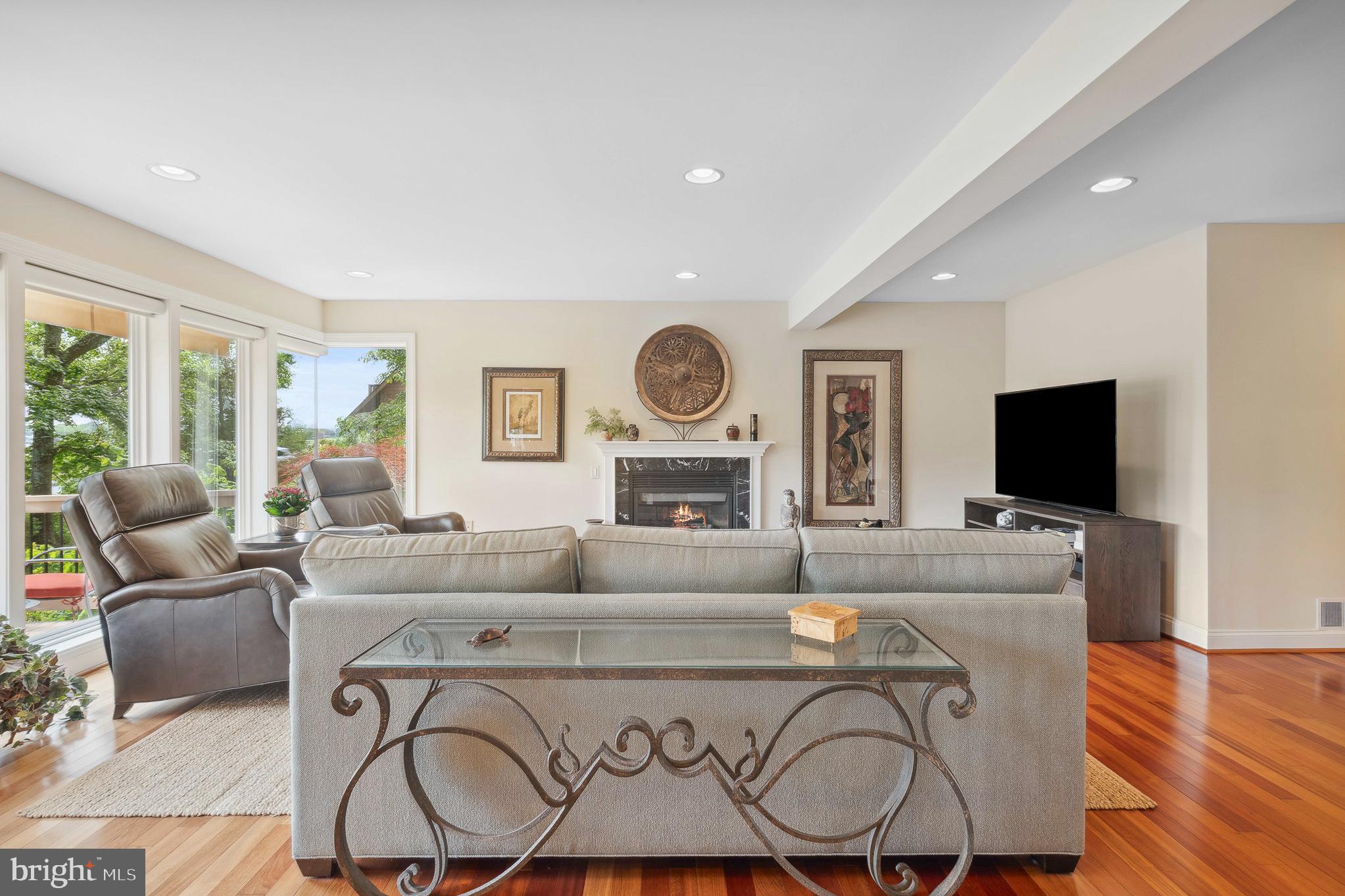 QUAY HARBOUR COMMUNITY - Residential