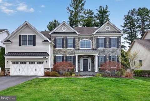 Homes For Sale - 402 Park Hill Lane<br/> NEWTOWN SQUARE, PA 19073