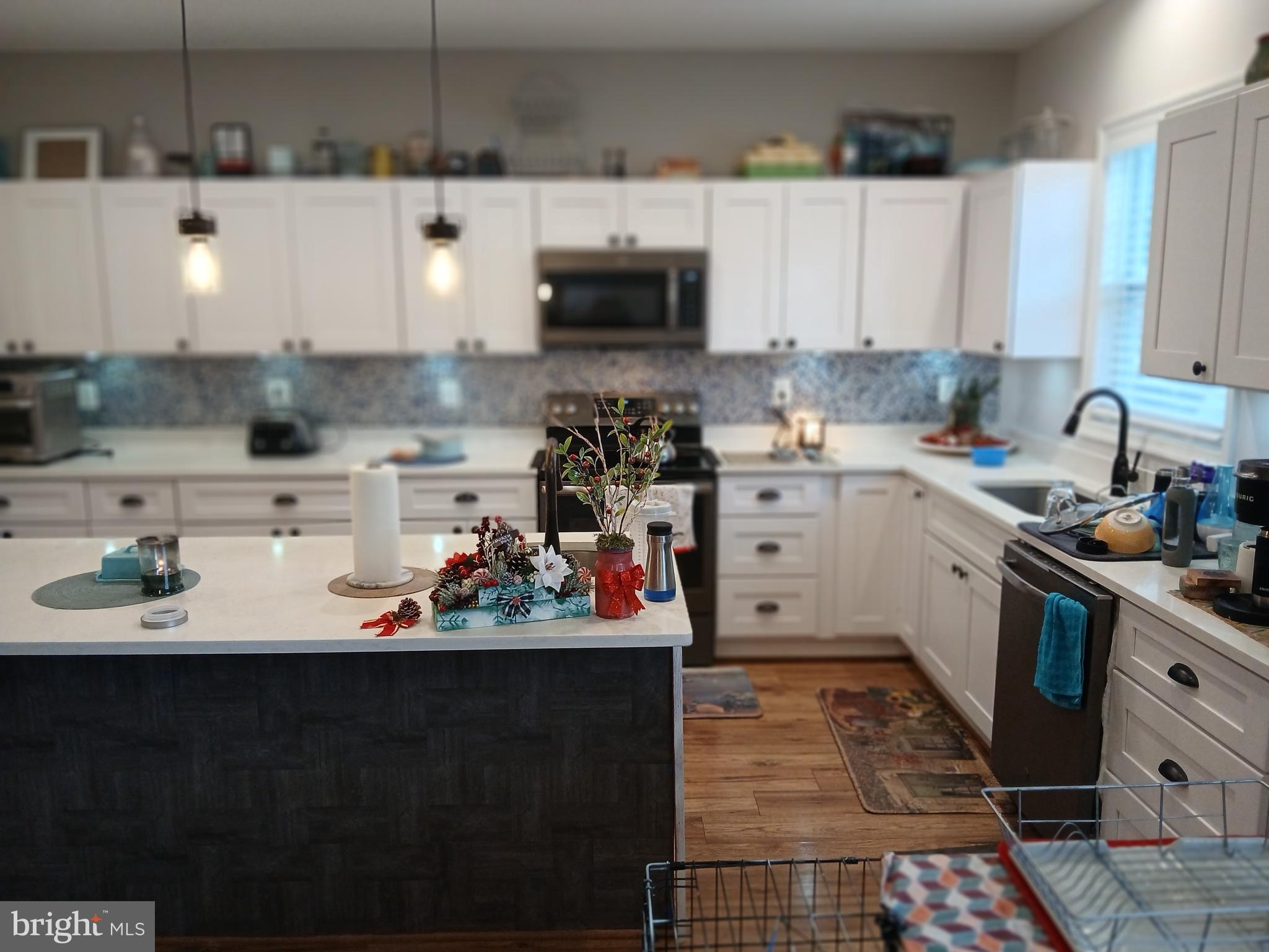 11337 RUSSELL ROAD