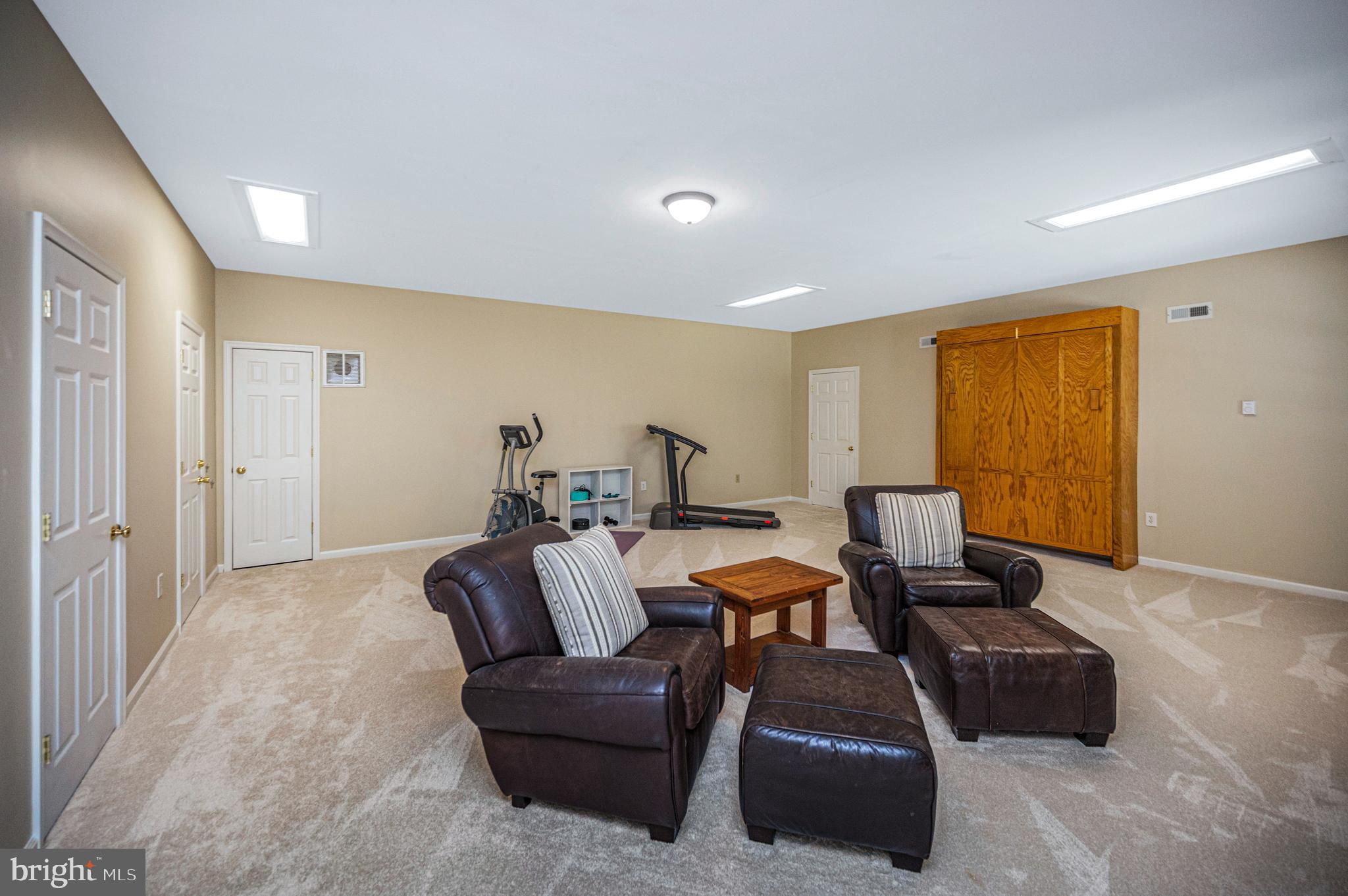 SHENANDOAH CROSSING COUNTRY CLUB - Residential