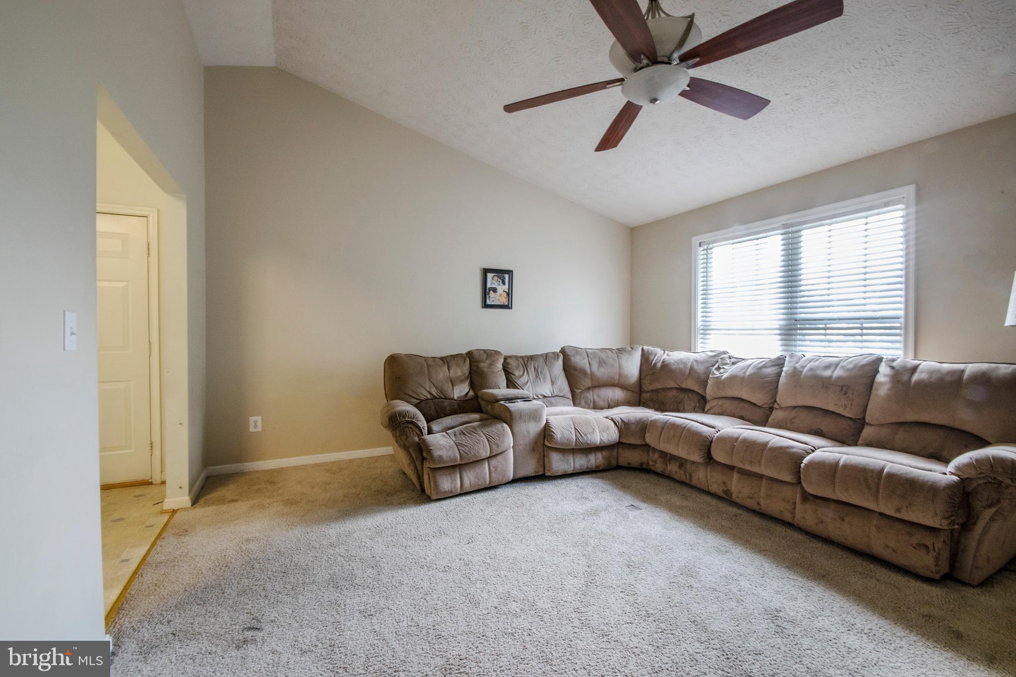 HAMILTONS CROSSING - Residential