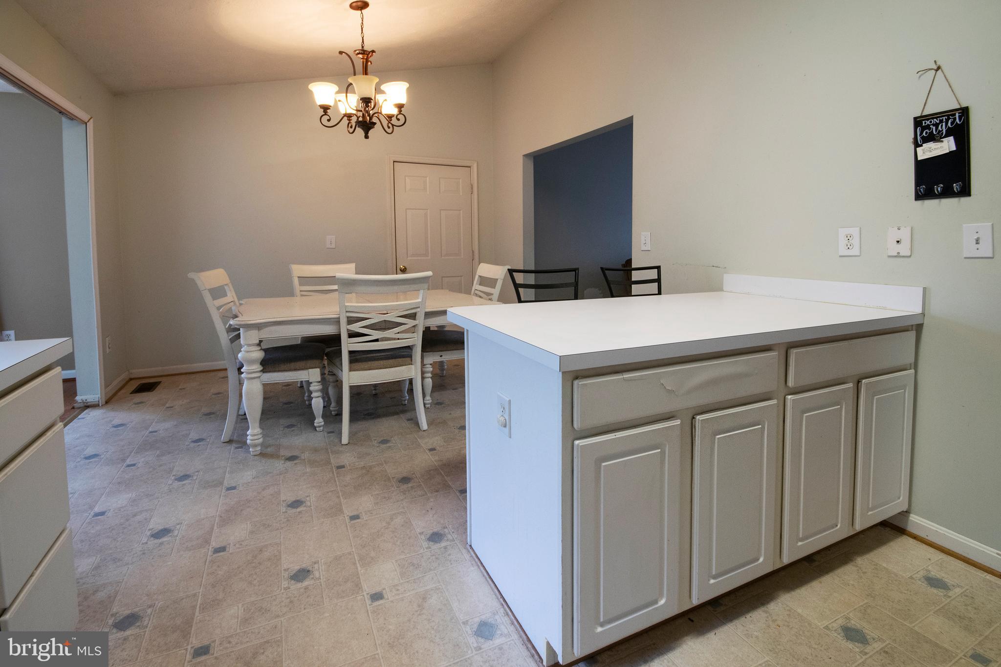 HAMILTONS CROSSING - Residential