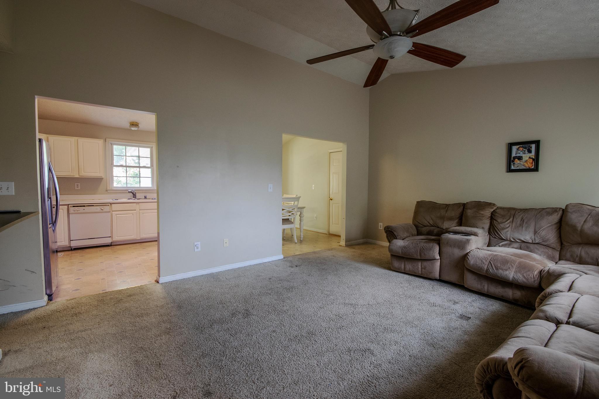 HAMILTONS CROSSING - Residential