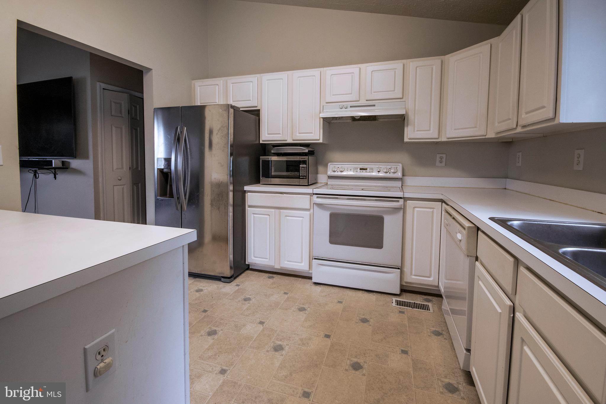 HAMILTONS CROSSING - Residential