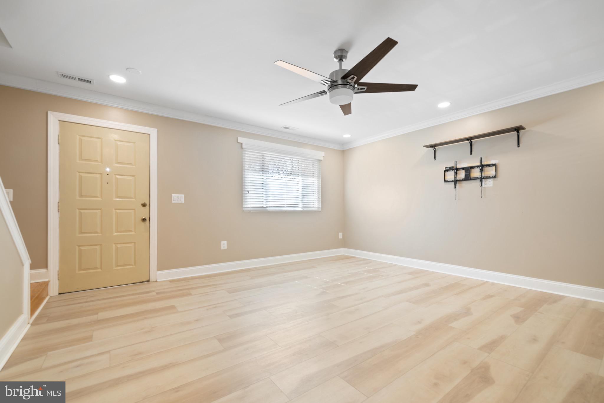 WALNUT RIDGE - Residential Lease