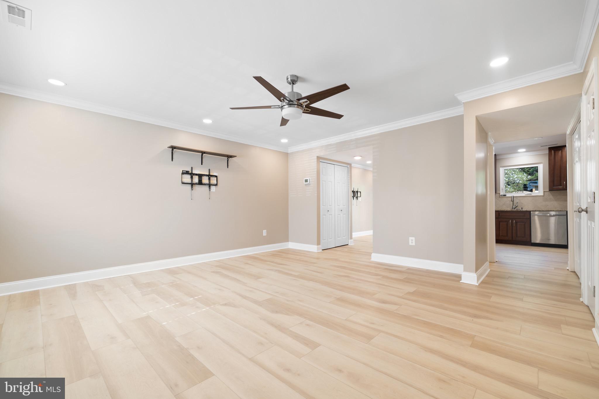 WALNUT RIDGE - Residential Lease