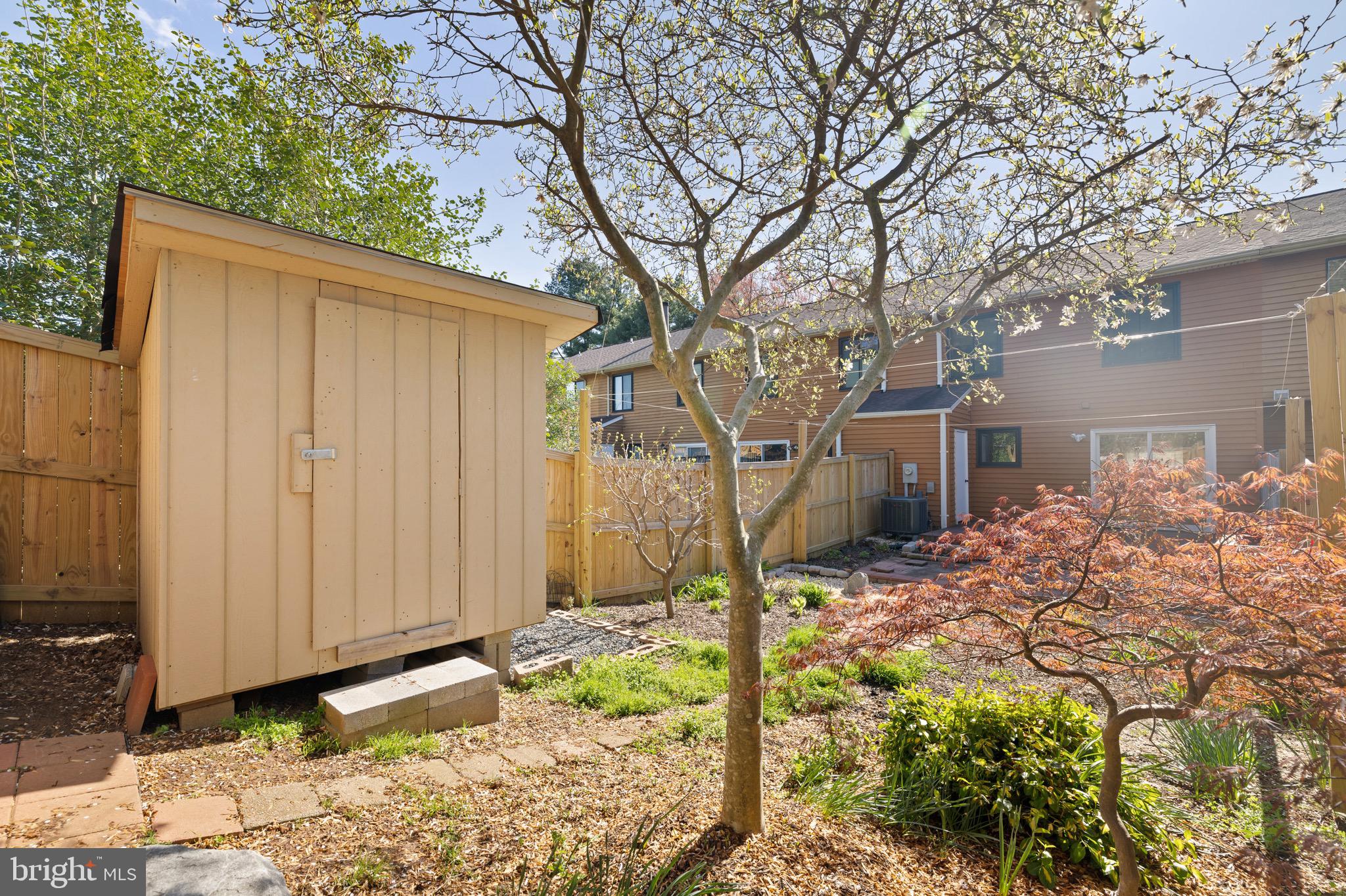 WALNUT RIDGE - Residential Lease