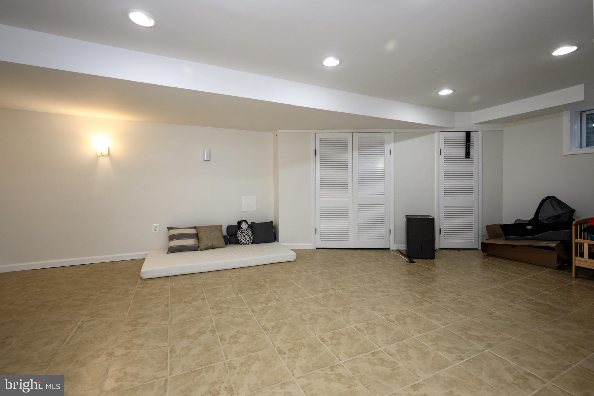 OLD FARM - Residential Lease