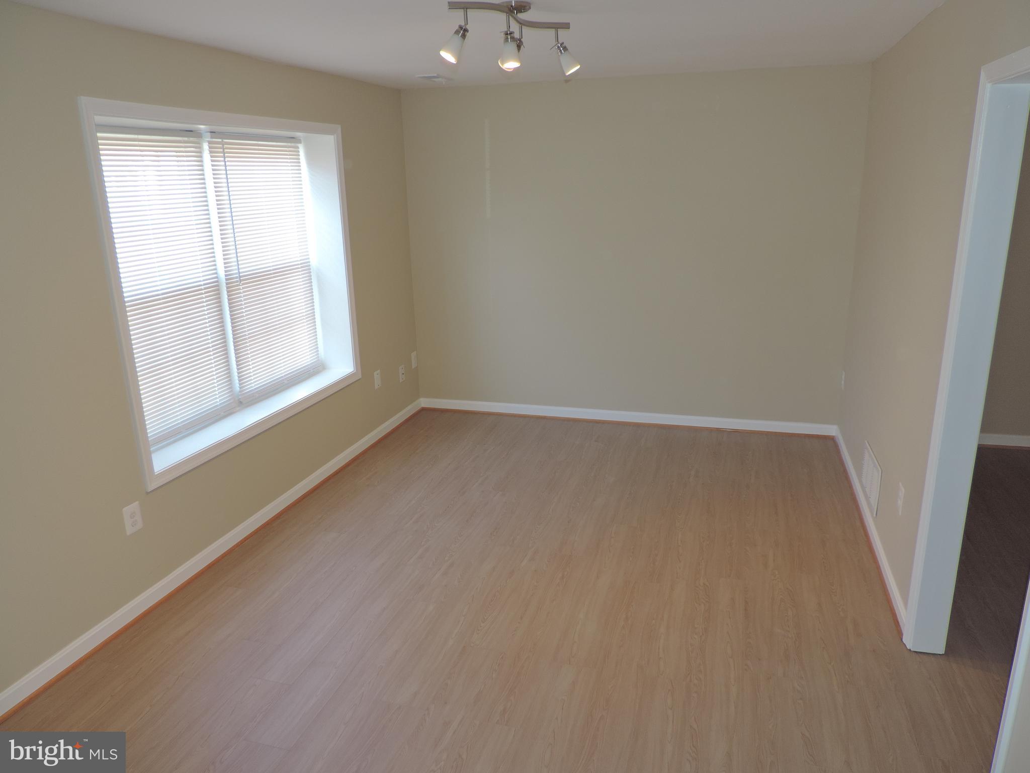 RIVERSIDE - Residential