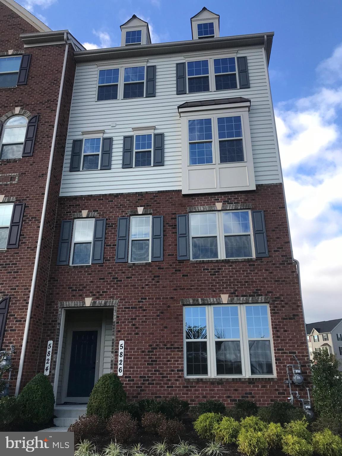 OAKDALE VILLAGE - Residential