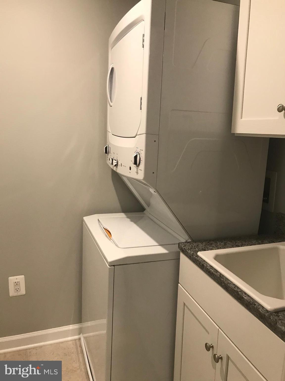 OAKDALE VILLAGE - Residential