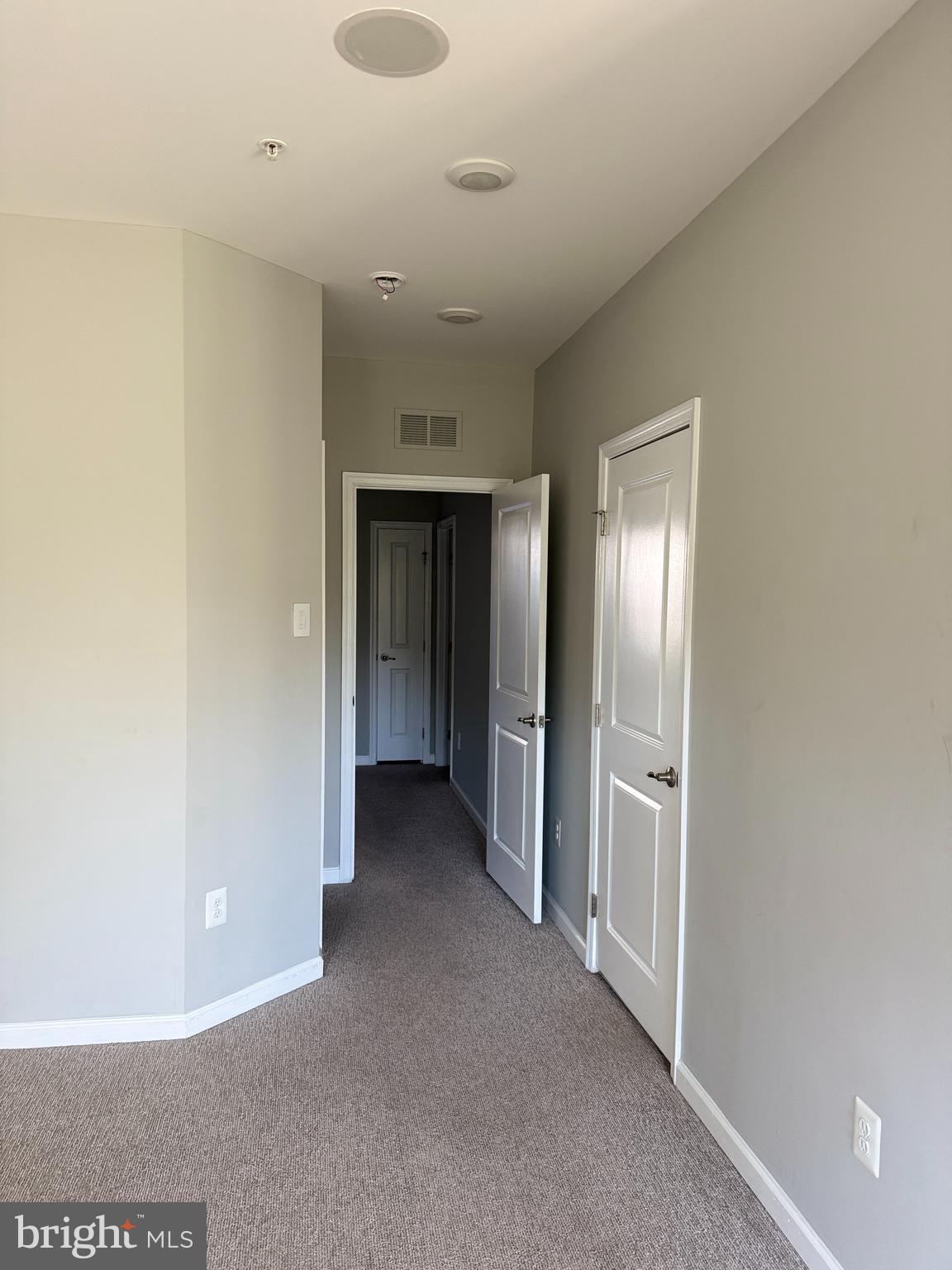 OAKDALE VILLAGE - Residential