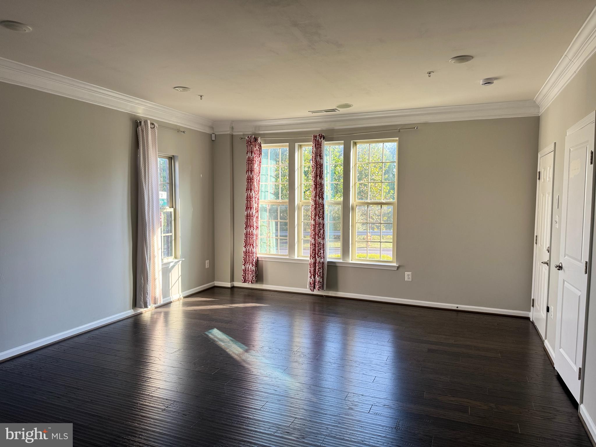 OAKDALE VILLAGE - Residential