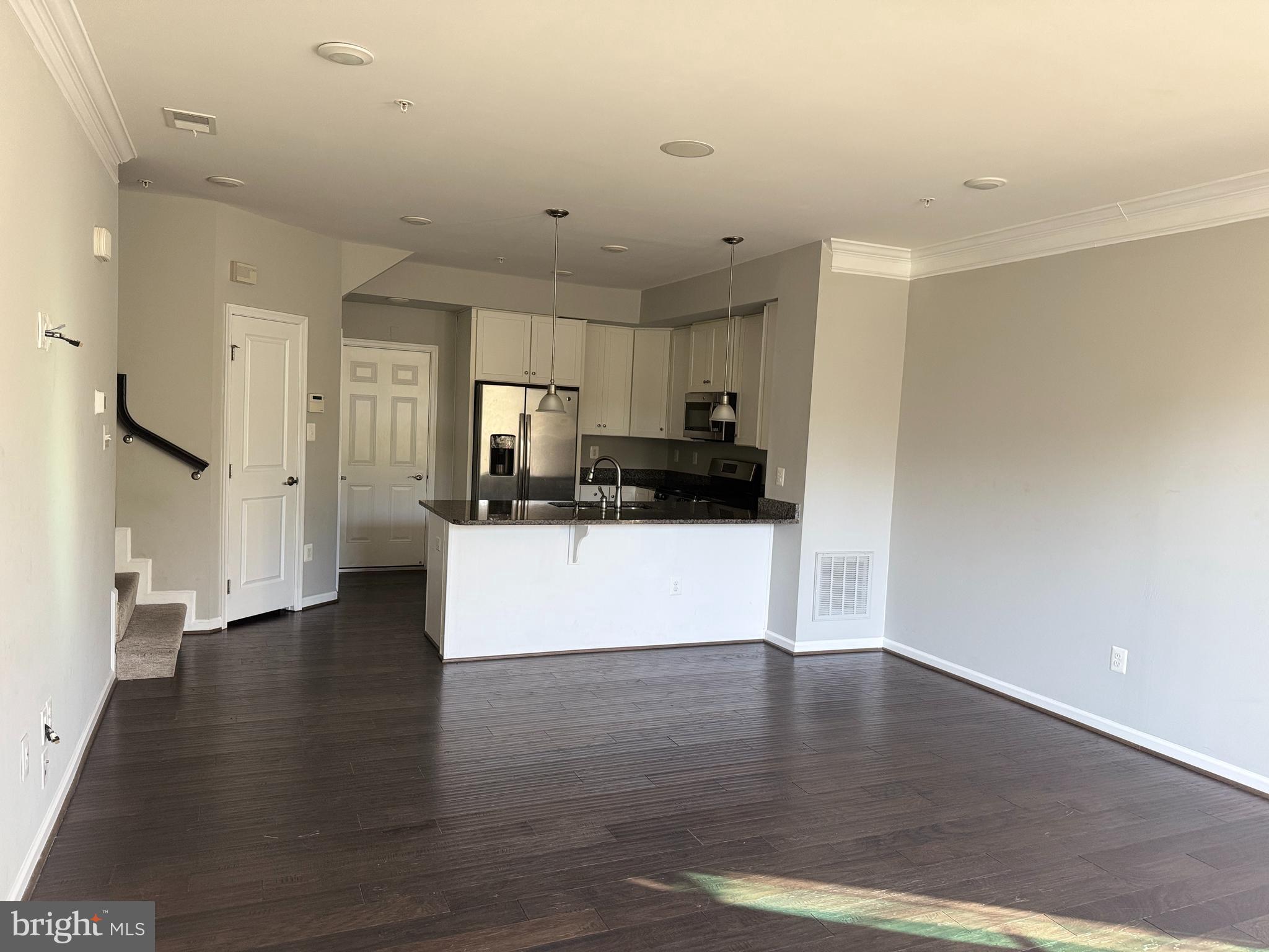 OAKDALE VILLAGE - Residential