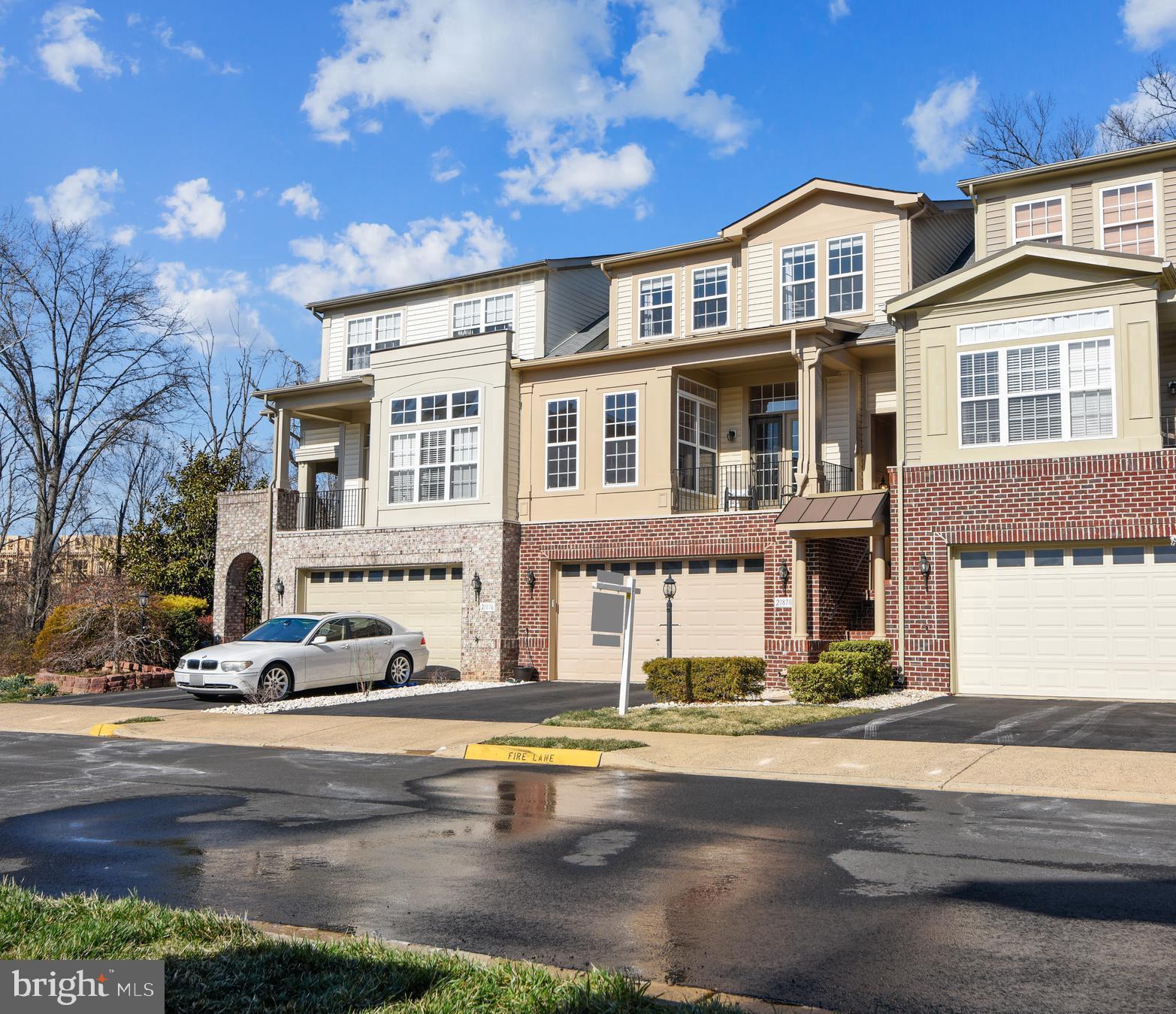 BROADLANDS SOUTH - Residential