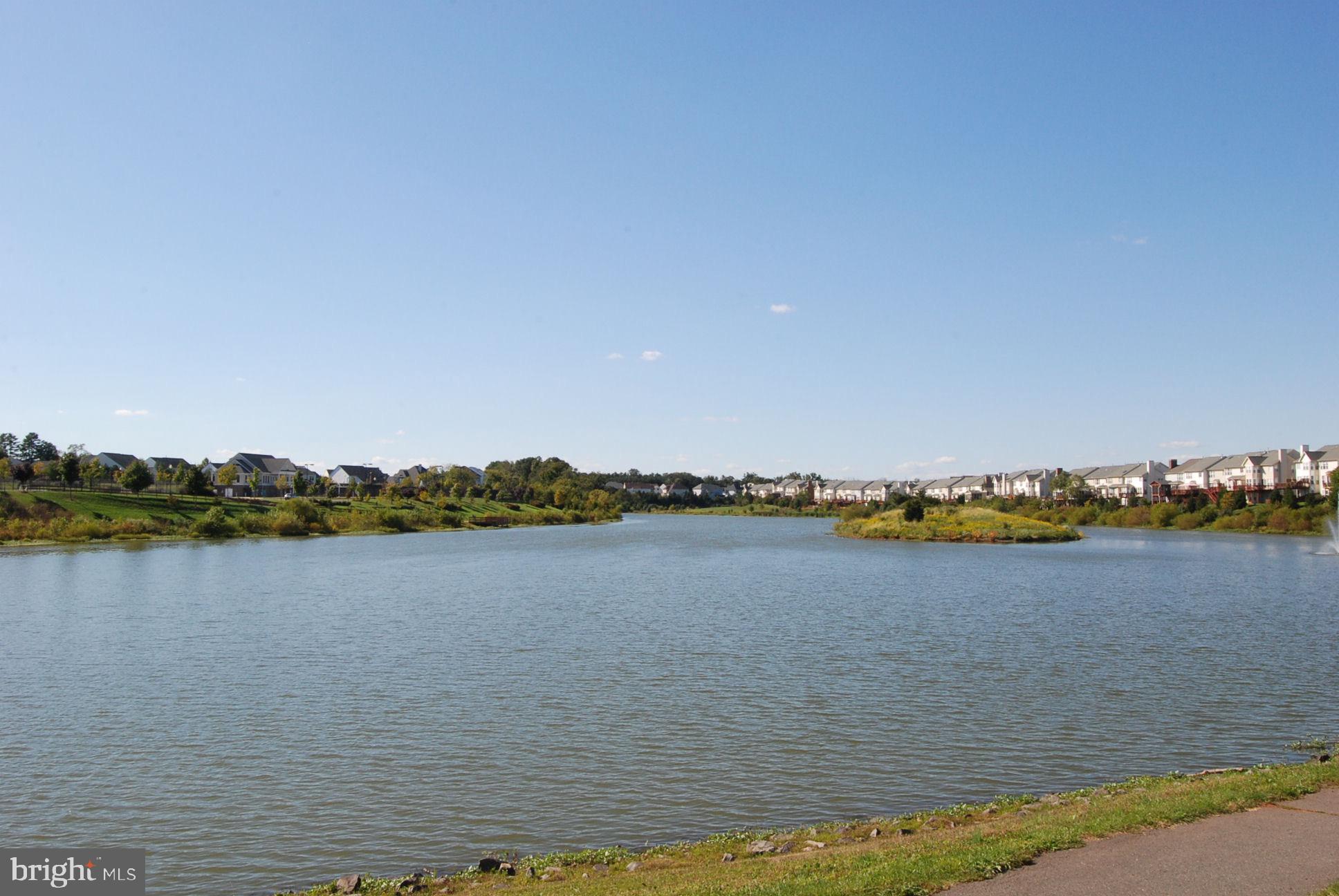 BROADLANDS SOUTH - Residential