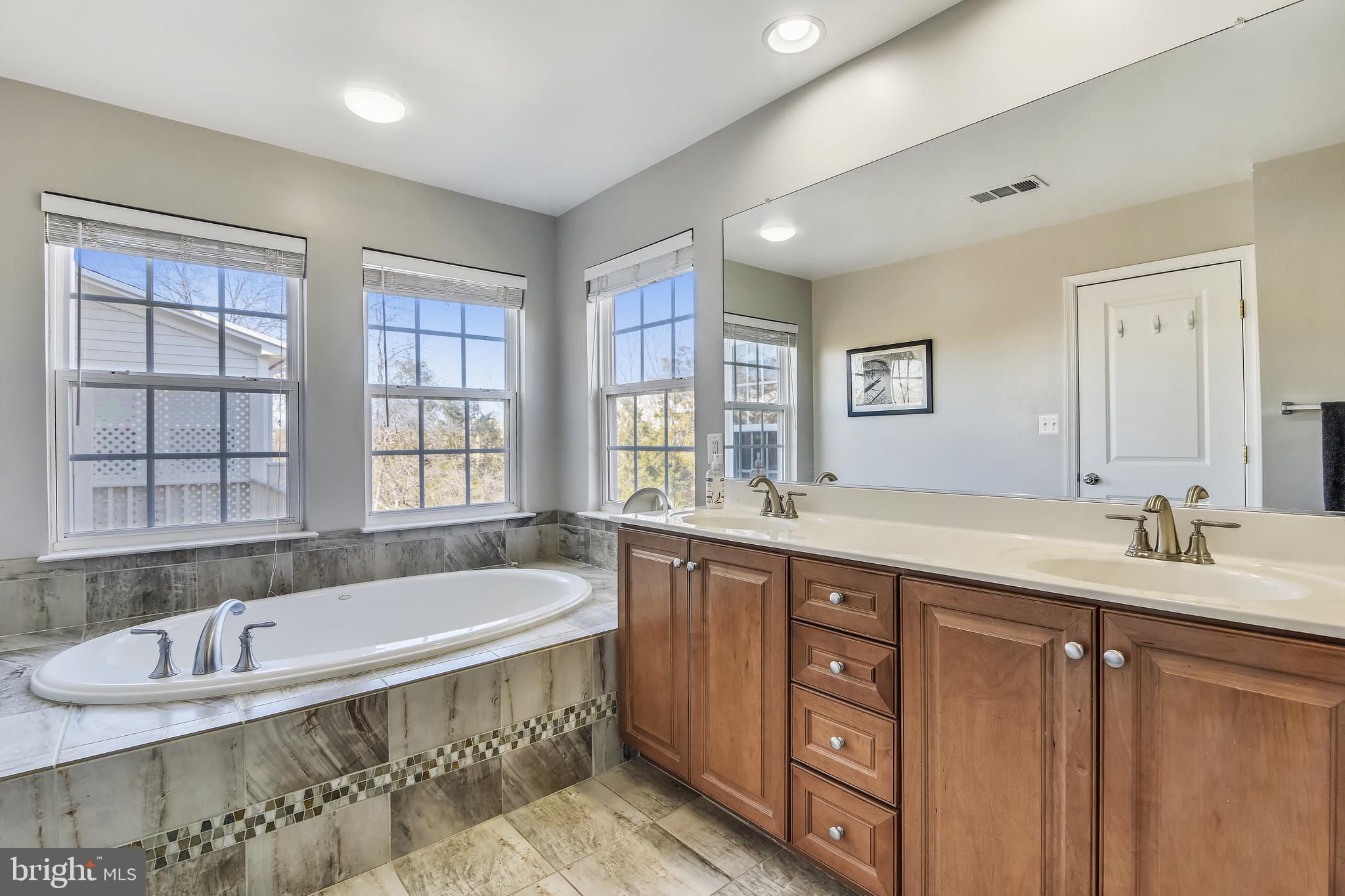 BROADLANDS SOUTH - Residential