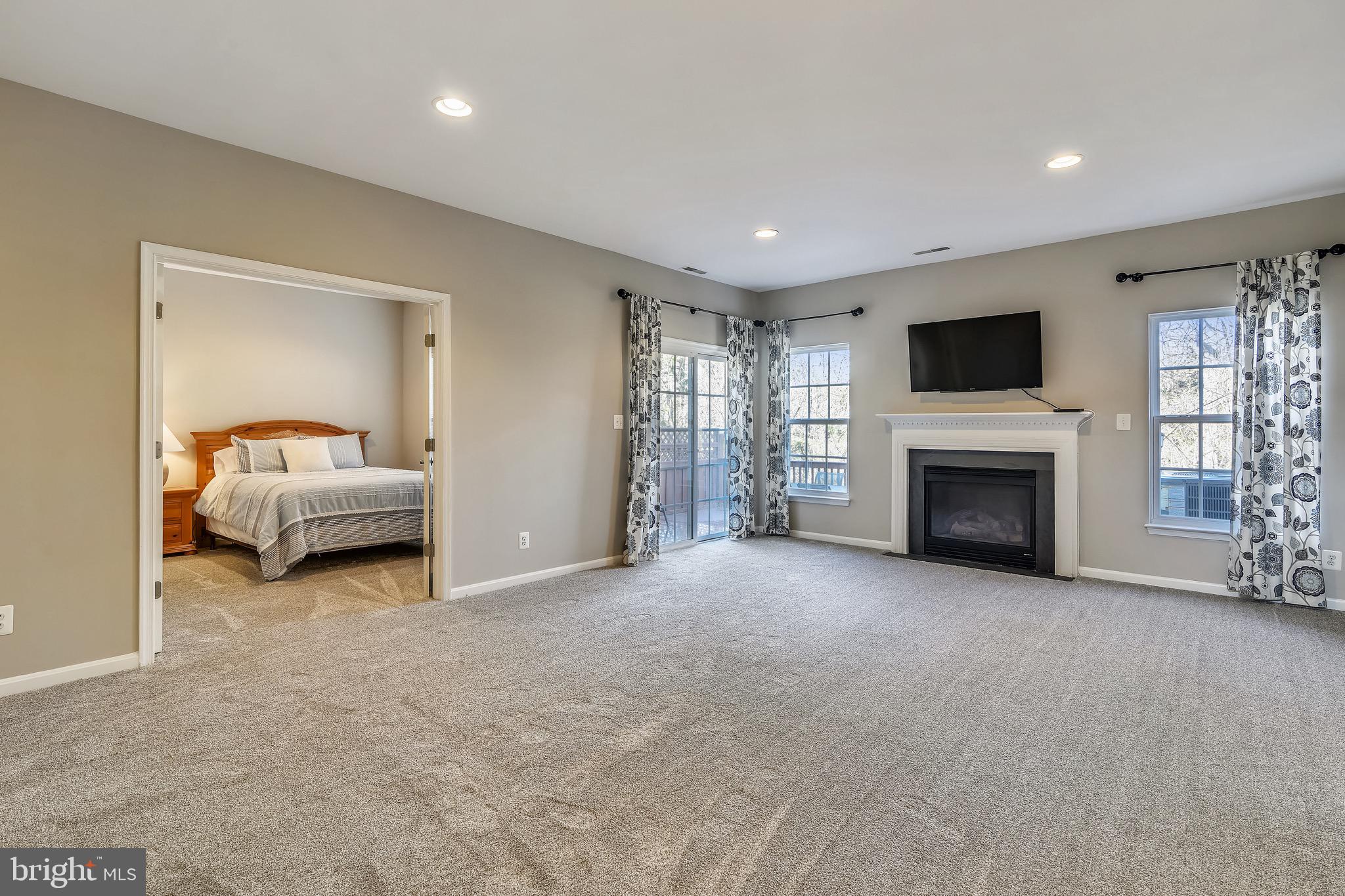 BROADLANDS SOUTH - Residential