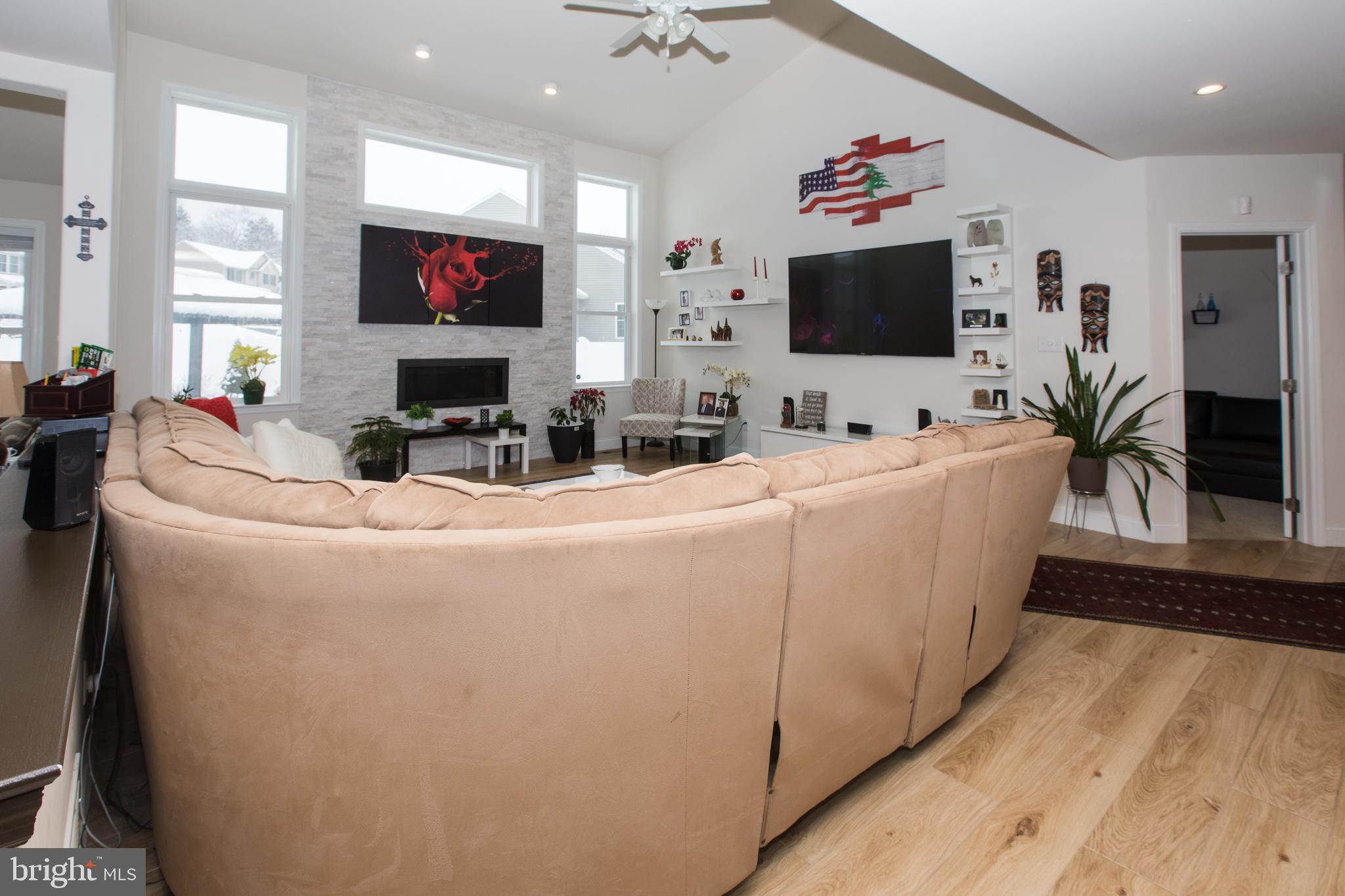 GREEN VALLEY WEST - Residential