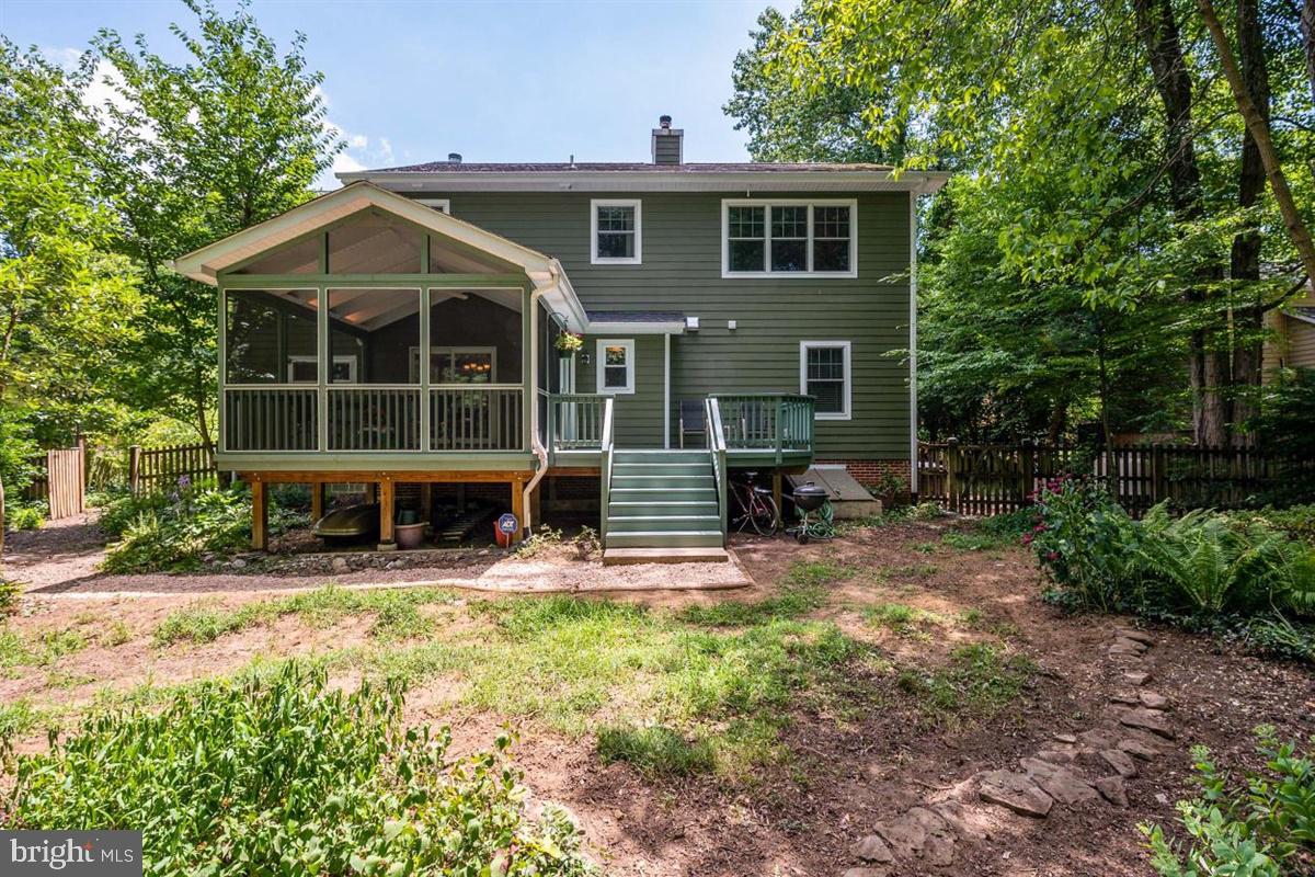 HILLSMERE SHORES - Residential