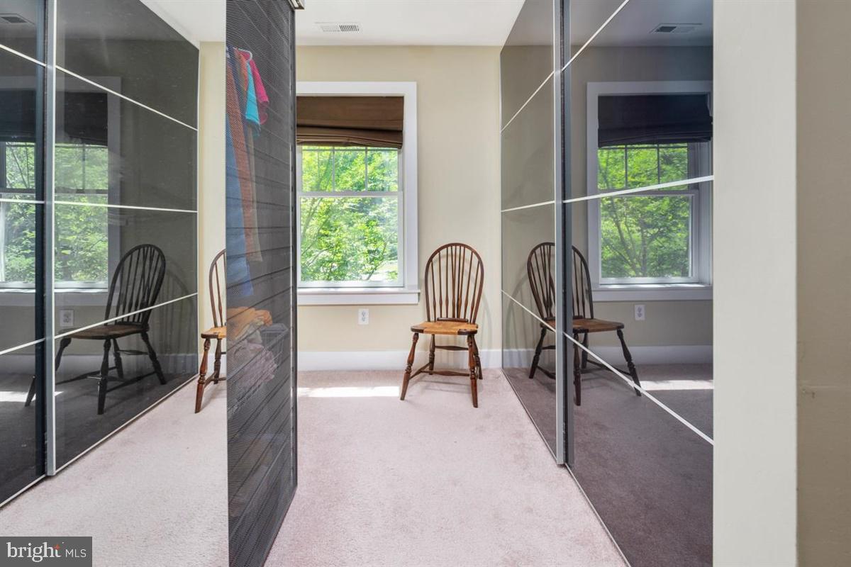 HILLSMERE SHORES - Residential