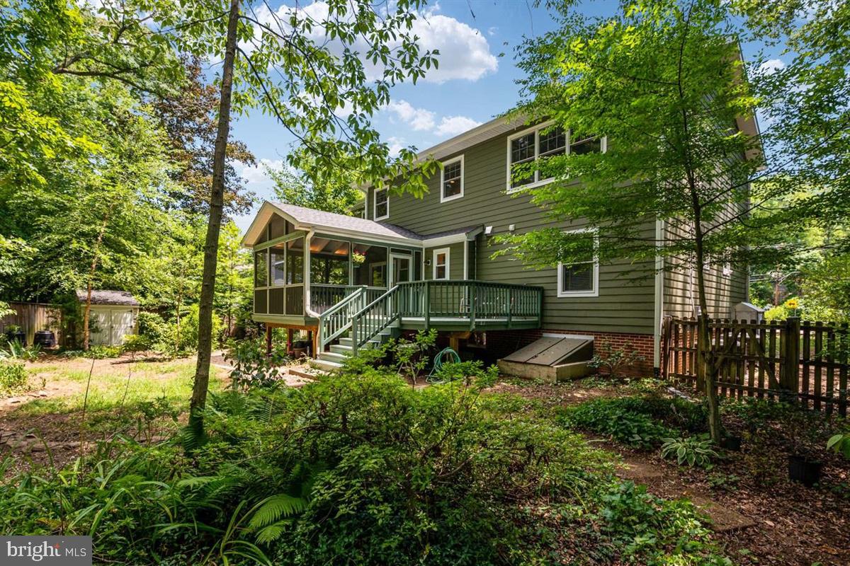 HILLSMERE SHORES - Residential